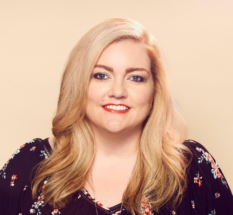     Author Colleen Hoover.