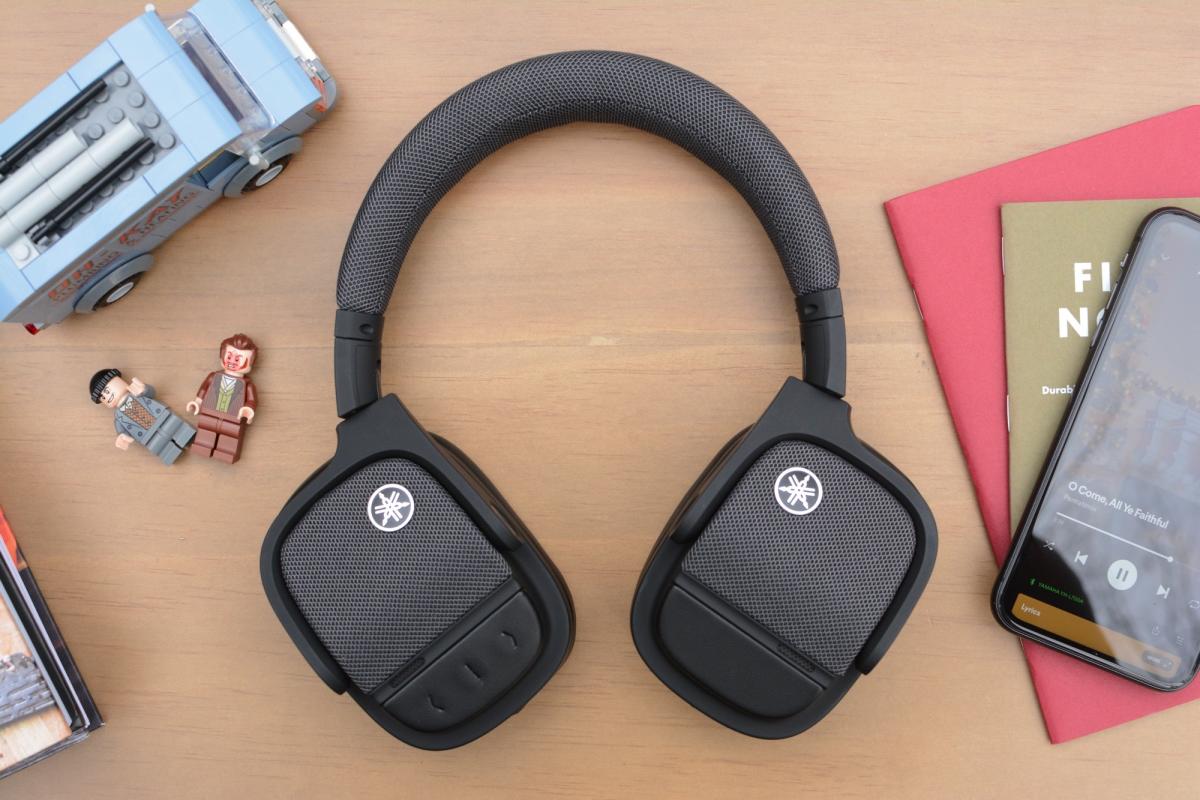 review YH-L700A headphones Yamaha