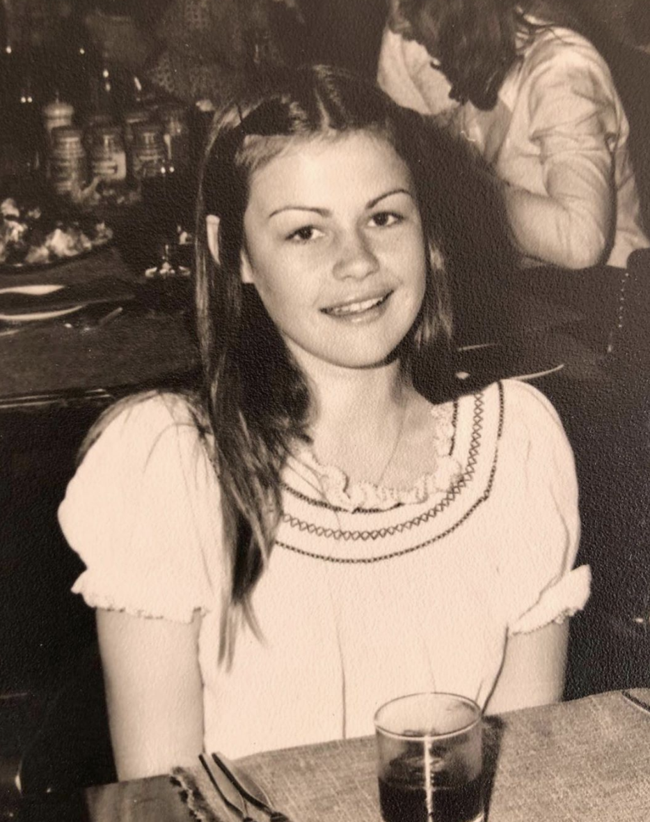 A black and white photo of Lisa Wilkinson aged 15