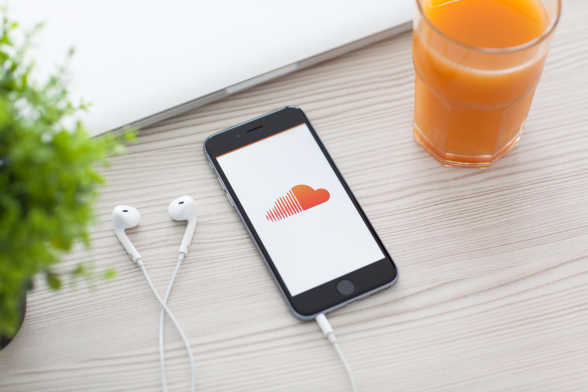 SoundCloud Chromecast streaming to iOS |