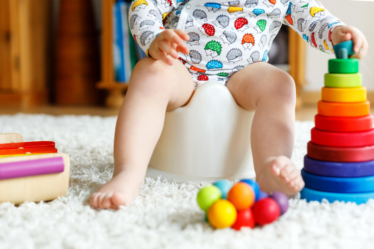 One teacher used balloons to show children how to correctly wipe their bottoms. [Photo: Getty]