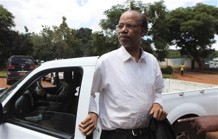 Former U.S. congressman Mel Reynolds arrives at the Harare Magistrates court, February 19, 2014. REUTERS/Philimon Bulawayo