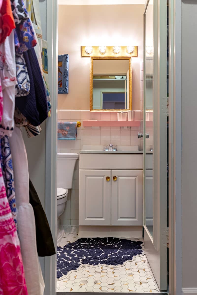 <span>You can see all of Ashley's bathroom refresh on her <a href="https://www.instagram.com/p/C0hinIovKYQ/" rel="nofollow noopener" target="_blank" data-ylk="slk:Instagram account;elm:context_link;itc:0;sec:content-canvas" class="link ">Instagram account</a>. Credit: <a href="https://www.apartmenttherapy.com/authors/amanda-archibald" rel="nofollow noopener" target="_blank" data-ylk="slk:Amanda Archibald;elm:context_link;itc:0;sec:content-canvas" class="link ">Amanda Archibald</a></span> <span class="copyright">Credit: <a href="https://www.apartmenttherapy.com/authors/amanda-archibald" rel="nofollow noopener" target="_blank" data-ylk="slk:Amanda Archibald;elm:context_link;itc:0;sec:content-canvas" class="link ">Amanda Archibald</a></span>