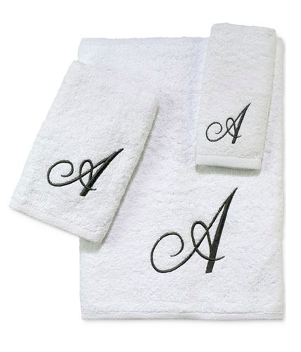 MACY'S TOWEL SET