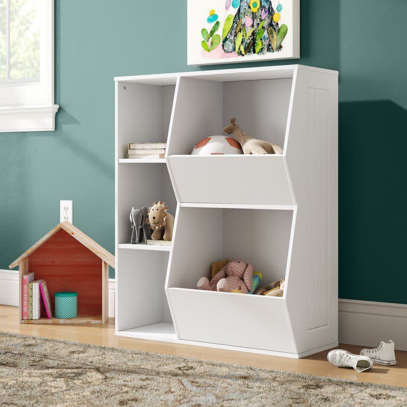 12) White Fussell RiverRidge Toy Organizer