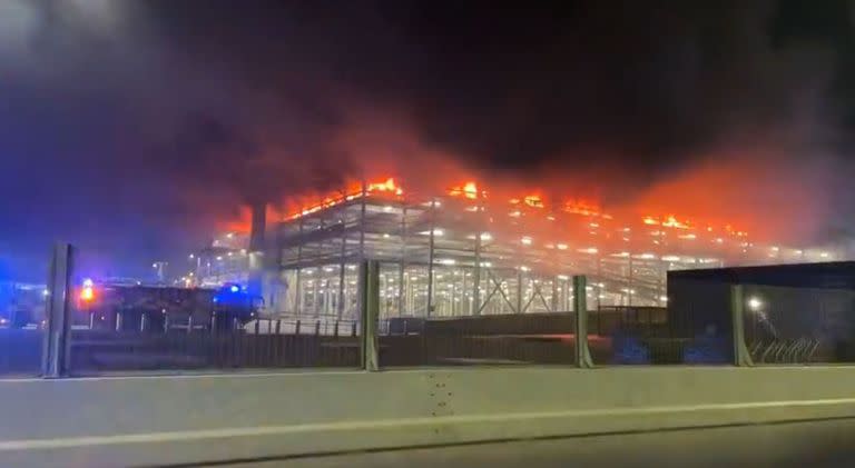 Incendio en el aeropuerto Luton