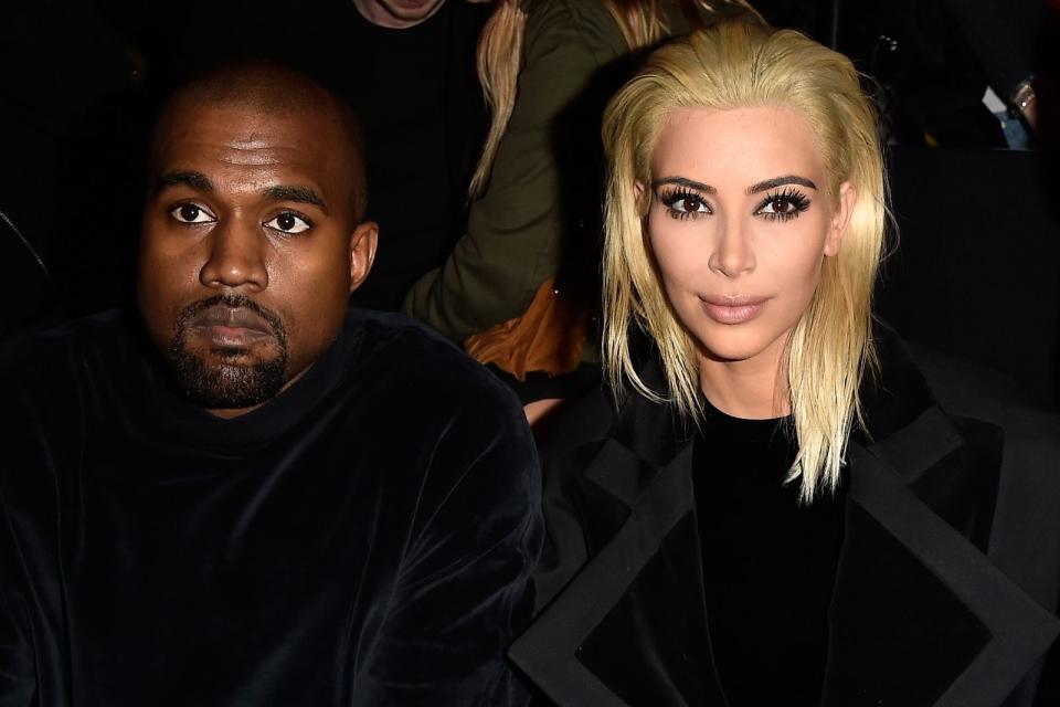 Im Jahr 2014 heiratete Kim den Rapper Kanye West. Zwei Jahre später dominierten weniger erfreuliche Nachrichten die Schlagzeilen: Kim wurde in Paris ausgeraubt. Das führte zu einer längeren Social-Media-Abwesenheit. (Bild: Pascal Le Segretain/Getty Images)