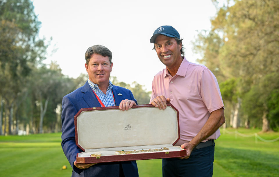 Stephen Ames (R) of Canada poses with the winner trophy with Miller Brady, PGA Tour Champions President following the final round of the Trophy Hassan II at Royal Golf Dar Es Salam on February 11, 2023 in Rabat, Morocco. (Photo by Octavio Passos/Getty Images)