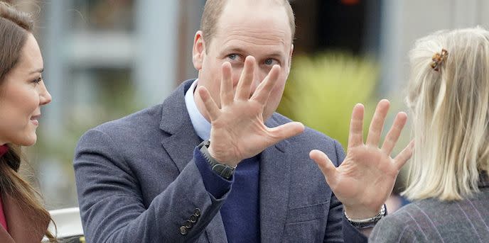 why prince william wears two watches at the same time