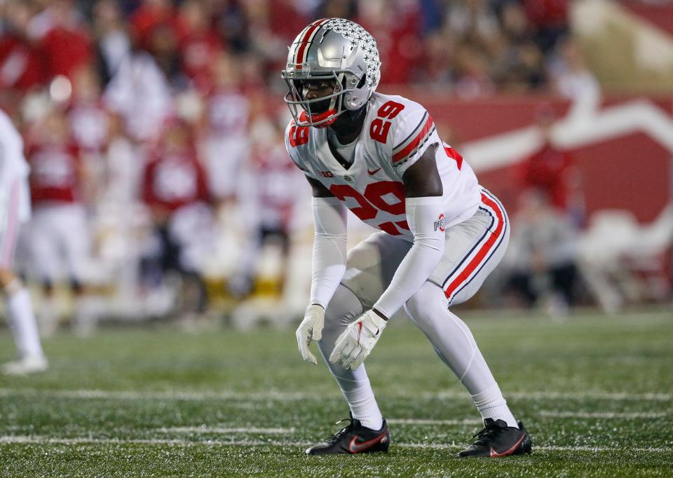 Ohio State cornerback Denzel Burke will team with running back TreVeyon Henderson to promote American Eagle Outfitters.