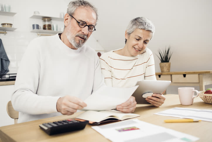 A senior couple using the flooring approach to plan their retirement income.