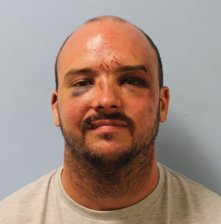 Vicente Forde disguised himself as an Amazon driver and brandished a shotgun at a homeowner. (Metropolitan Police)