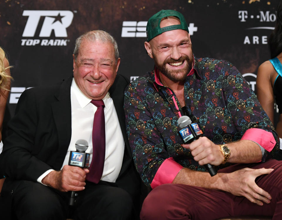 LAS VEGAS, NEVADA - SEPTEMBER 11:  Top Rank Founder and CEO Bob Arum (L) and boxer Tyson Fury laugh during a news conference at MGM Grand Hotel & Casino on September 11, 2019 in Las Vegas, Nevada. Fury will meet Otto Wallin in a heavyweight bout on September 14 at T-Mobile Arena in Las Vegas.  (Photo by Ethan Miller/Getty Images)