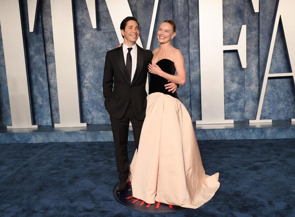 PHOTO: In this March 12, 2023, file photo, Justin Long and Kate Bosworth attend the 2023 Vanity Fair Oscar Party in Beverly Hills, California.  (Amy Sussman/Getty Images, FILE)