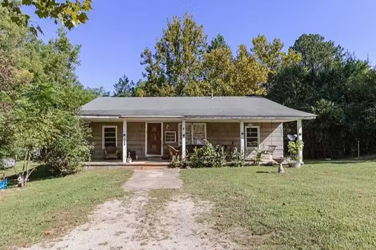 The Byers’ house is at 149 Coastline Road in Fayetteville, Georgia (Zillow)