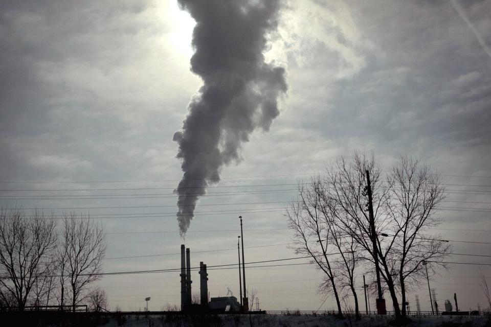 A coal-fired plant in Romeoville, Ill.