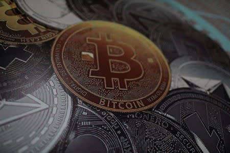 Bitcoin Dips Below 6,712.5 Level, Down 0.97%