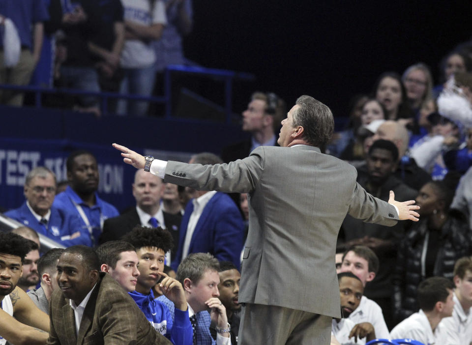 Kentucky coach John Calipari tries to quiet the crowd as chants of “overrated” erupt during the second half of his team’s NCAA college basketball game against Tennessee in Lexington, Ky., Saturday, Feb. 16, 2019. Kentucky won 86-69. (AP)