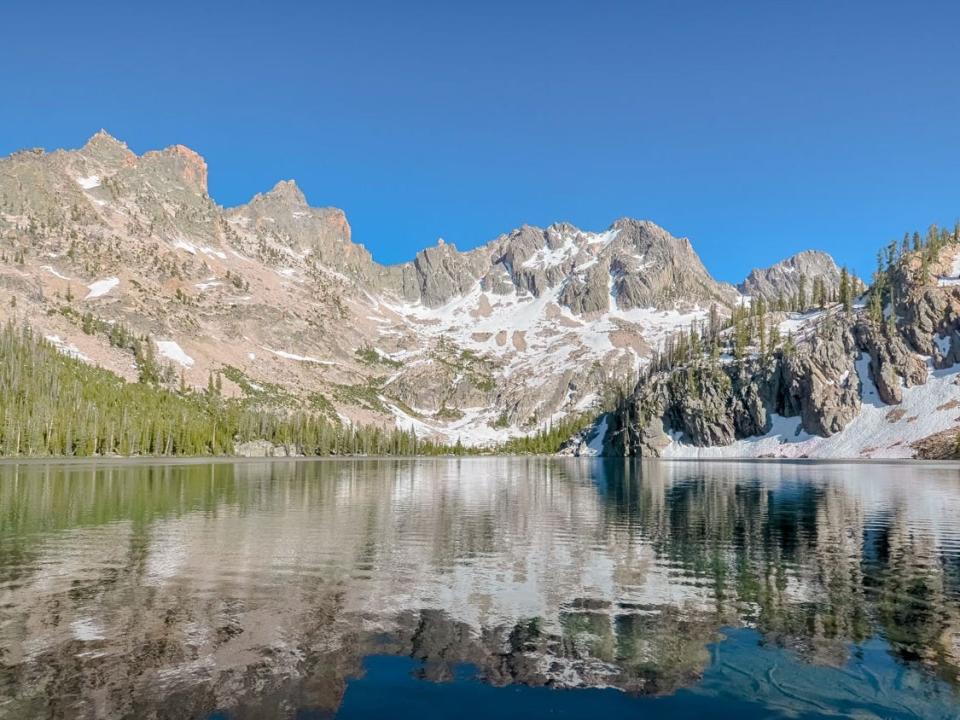 sawtooth mountains