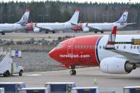 <p>Die Passagiere der Norwegian Air können sich über kostenloses WiFi an Board freuen. Kein Wunder, dass die Airline bei Geschäftsleuten sehr beliebt ist. Mit einem Durchschnittspreis von 190 Euro für einen Hin- und Rückflug ist die Fluggesellschaft darüber hinaus auch noch günstig. (Foto: APimages) </p>