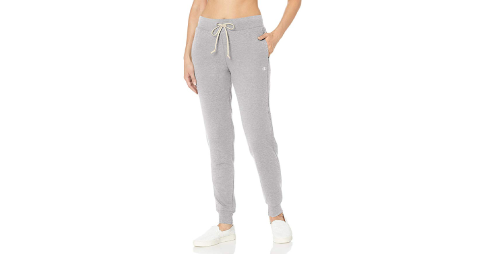 Why yes, these perfect French terry joggers do have pockets. (Credit: Amazon)