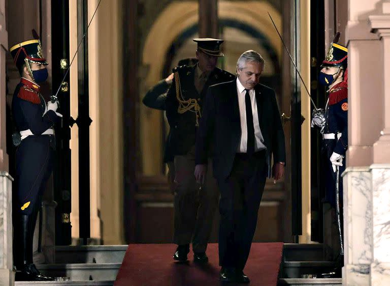 El presidente Alberto Fernández, el miércoles, al salir de la Casa Rosada