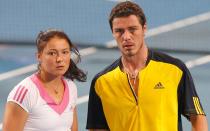 Sechs Jahre trennen Dinara Safina und Marat Safin. Trotzdem waren die Geschwister als Tennis-Doppel unterwegs. Die größeren Erfolge feierten die beiden aber in der Einzelkonkurrenz. Dinara stand 2009 für 27 Wochen an der Spitze der Weltrangliste, Gleiches gelang Bruder Marat 2000. Dazu freuten sich die Russen beide über Grand-Slam-Titel: Dinara holte eine Trophäe, Marat zwei. (Bild: Tommy Hindley / Professional Sport / Popperfoto via Getty Images)