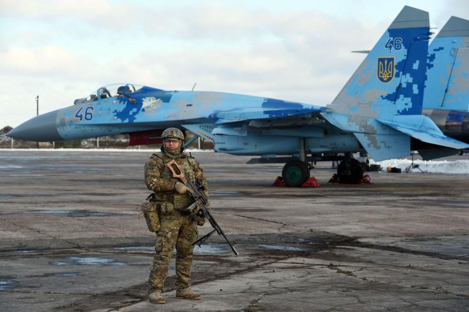 Ukraine Su-27 air base