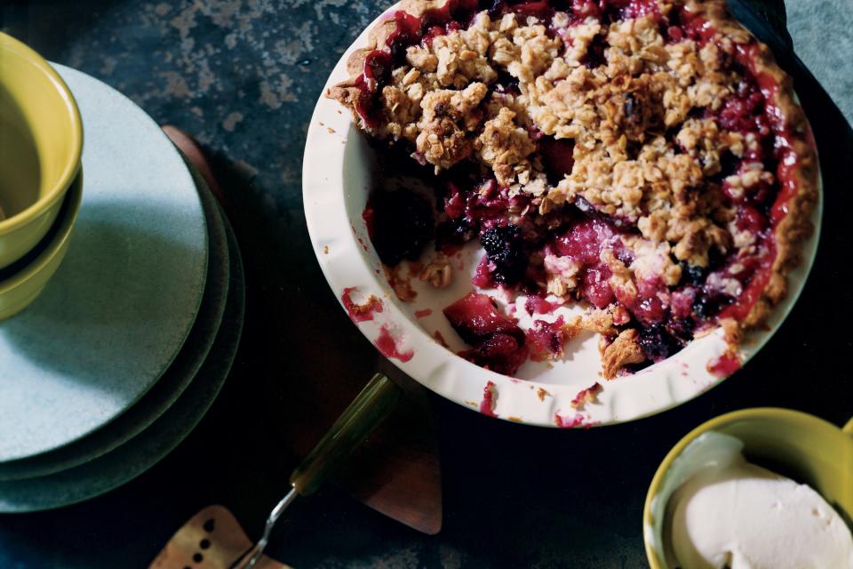 Plum-Blackberry Streusel Pie