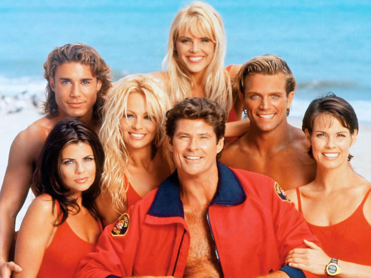 Alerte a Malibu Baywatch Serie TV 1989 2001 David Hasselhoff Jeremy Jackson Michael Newman Pamela Anderson Chris Fiore Gregory Alan Williams Alexandra Paul Michael Bergin David Chokachi Yasmine Bleeth David Charvet. COLLECTION CHRISTOPHEL © GTG Entertainment / Pearson All American television / The Baywatch Company