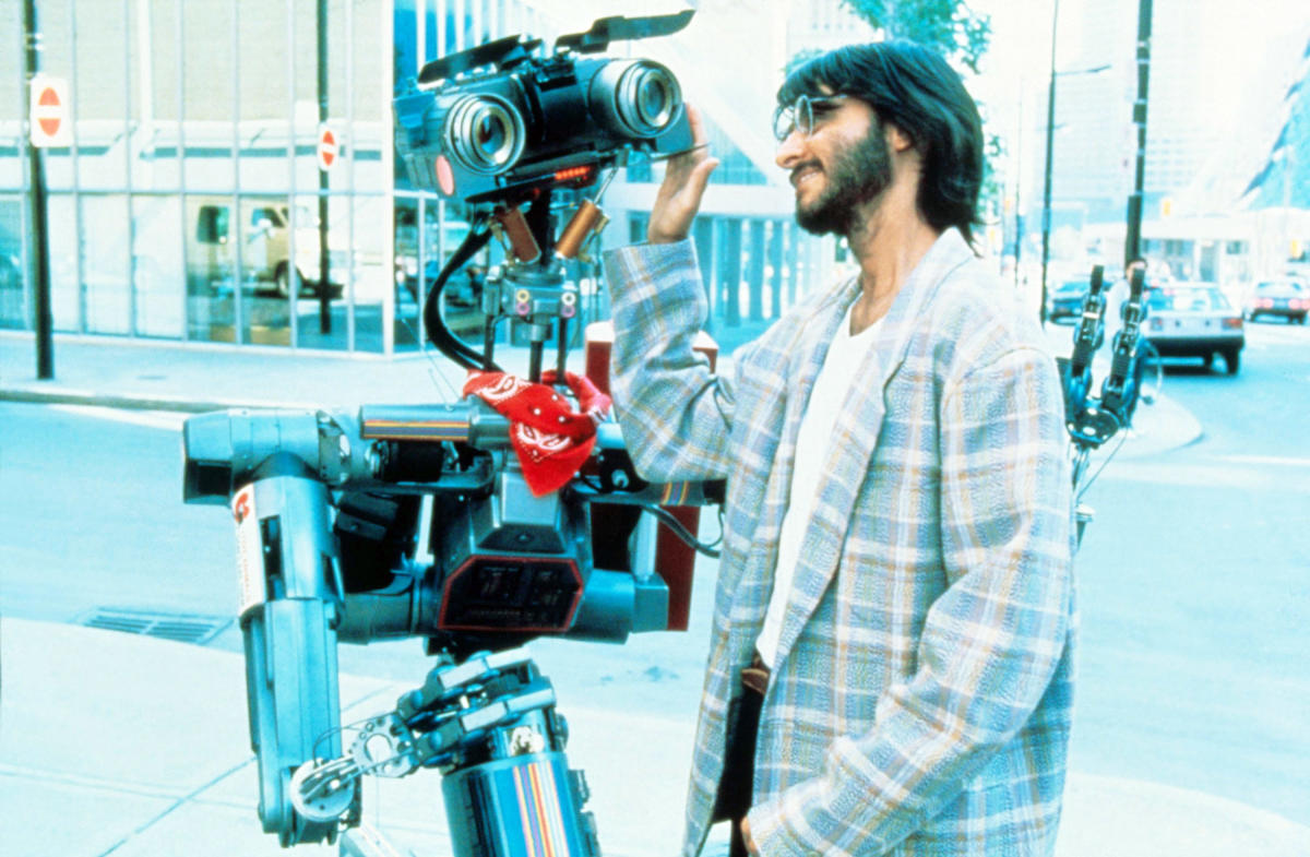 Fisher Stevens regrets his controversial 'Short Circuit' role: 'It