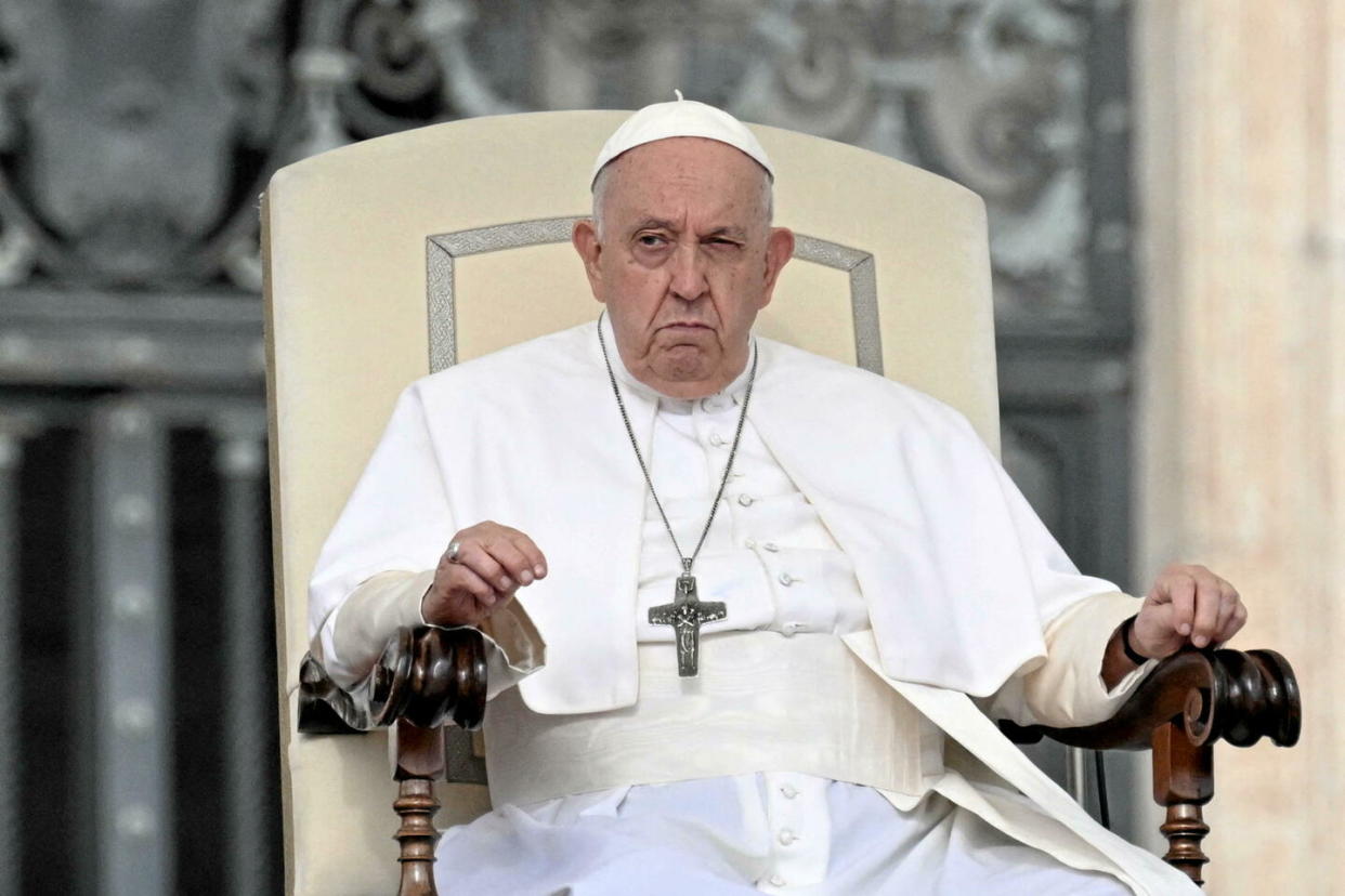 « Le problème qui me préoccupe, c’est le problème méditerranéen, c’est pourquoi je vais en France. L’exploitation des migrants est criminelle », explique le pape de 86 ans.  - Credit:TIZIANA FABI / AFP