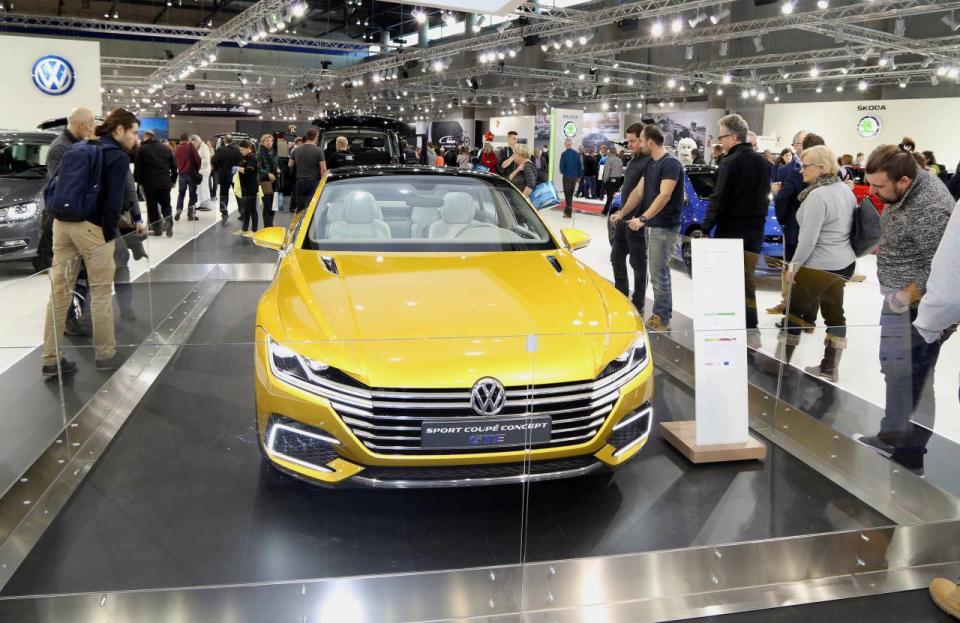 Topverdiener unter den Dax-Konzernen ist VW. Der Autohersteller konnte sich über 59 Milliarden Euro Umsatz freuen. Daimler verbuchte immerhin noch satte 41 Milliarden Euro. (Bild-Copyright: Sport Moments/ddp)