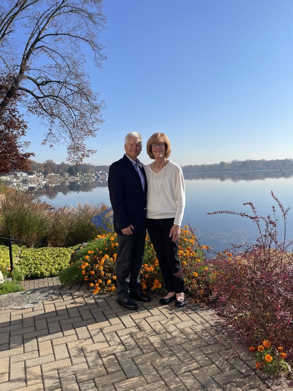 Jean Conner and Paul Schaefer tied the knot on a beautiful day in November 2022. The two met in 2021 while playing pickleball.