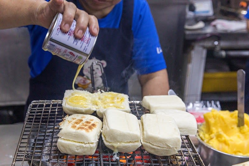 屏東東港｜佳吉烤饅頭