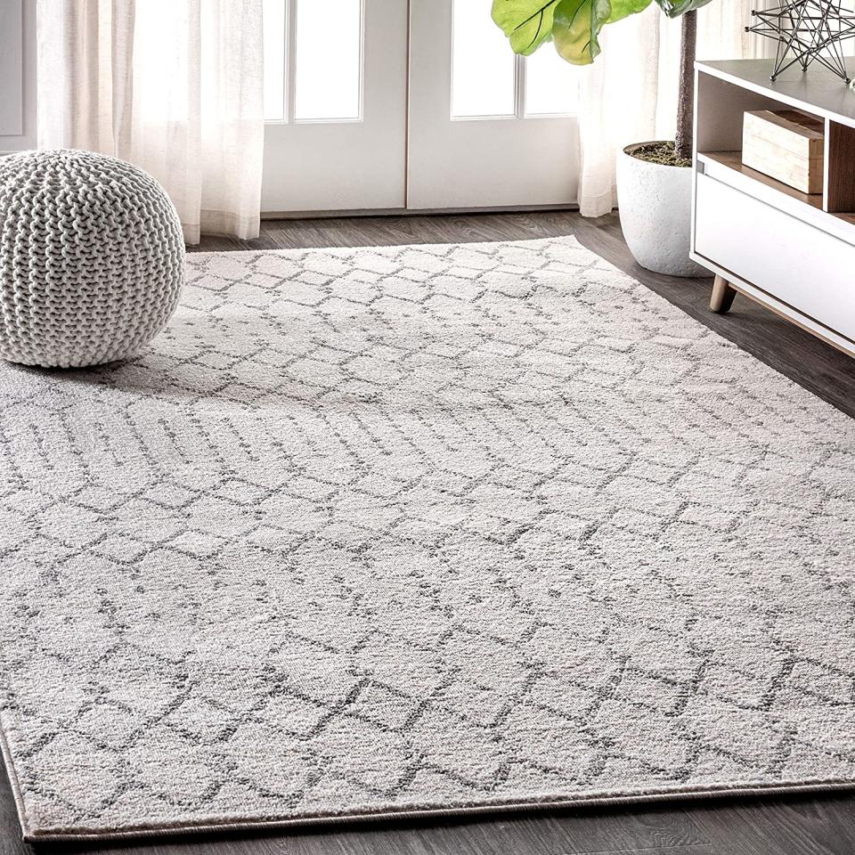 The best places to buy cheap area rugs