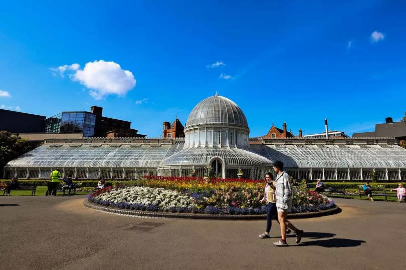 Crowds enjoying a beautiful sunny day in Belfast's Botanic Gardens -Credit:Justin Kernoghan/ Belfast Live