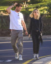 <p>Chris Hemsworth and wife Elsa Pataky grab a bite with his brothers Liam and Luke (not pictured) in Byron Bay, Australia, on Tuesday.</p>