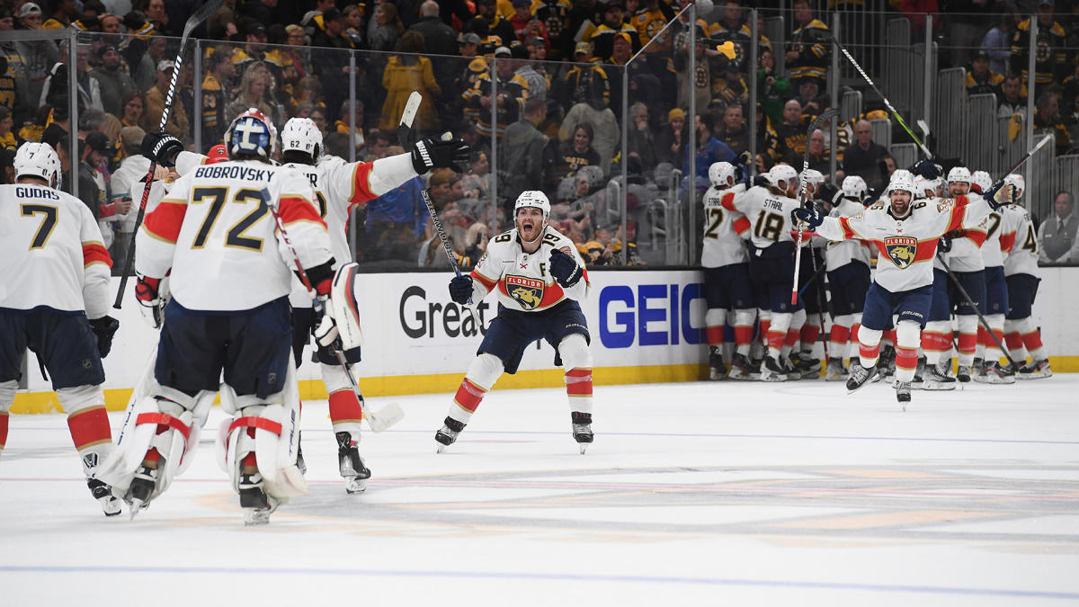 Florida Panthers Upset Record-Setting Boston Bruins - The New York Times