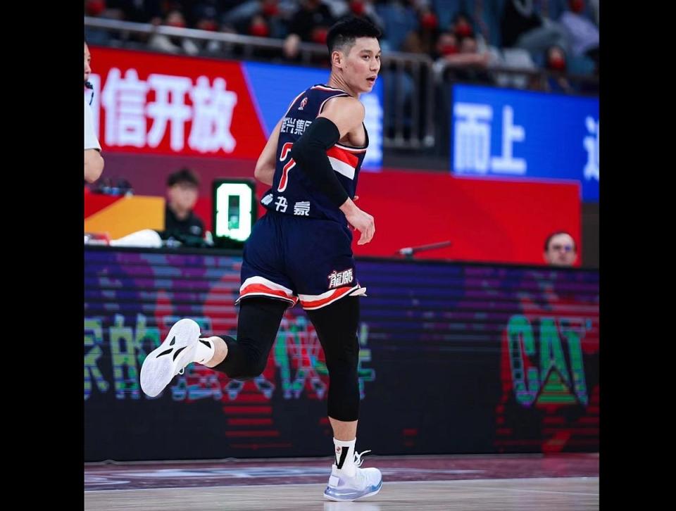 在中國大陸職籃CBA打球的林書豪宣布離開廣州龍獅，回美國老家再跟家人討論下一步。（圖：林書豪IG）