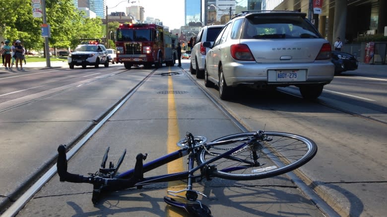 Streetcar tracks major cause of serious downtown cycling crashes, new study finds