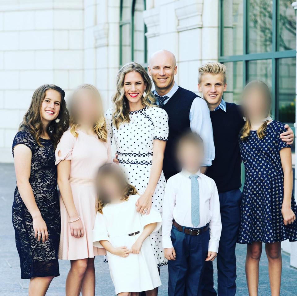 PHOTO: Ruby Franke and Kevin Franke are pictured with their children in this photo taken by Melanie Rice Photography. (Melanie Rice Photography)
