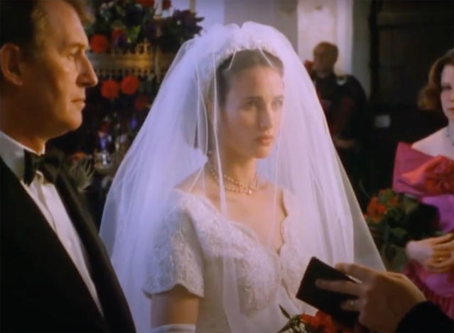 7 Most Extravagant Wedding Gowns From Movies: Bride Wars, Crazy Rich  Asians, And More