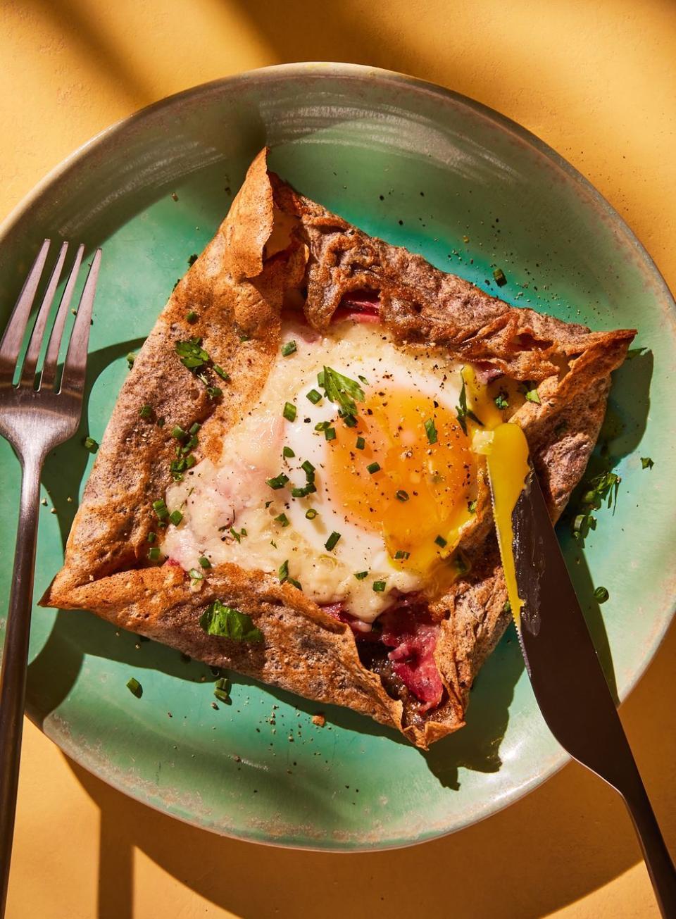 Buckwheat Galettes With Ham & Egg