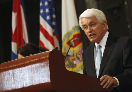 U.S. Chamber of Commerce President and Chief Executive Officer Thomas Donohue addresses the audience during a conference at the University of Havana May 29, 2014. REUTERS/Enrique De La Osa