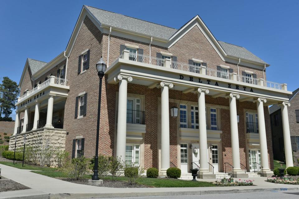 Delta Zeta, Beta Lambda Chapter - University of Tennessee-Knoxville