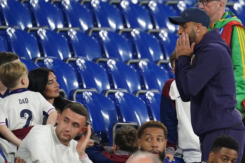 Annie and Kyles kids wore football t-shirts that bore the word 'dad' on them