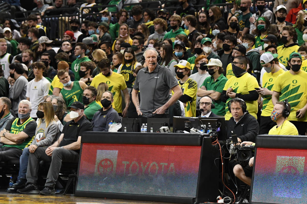 UCLA's Bill Walton is feasting on opponents and turning heads