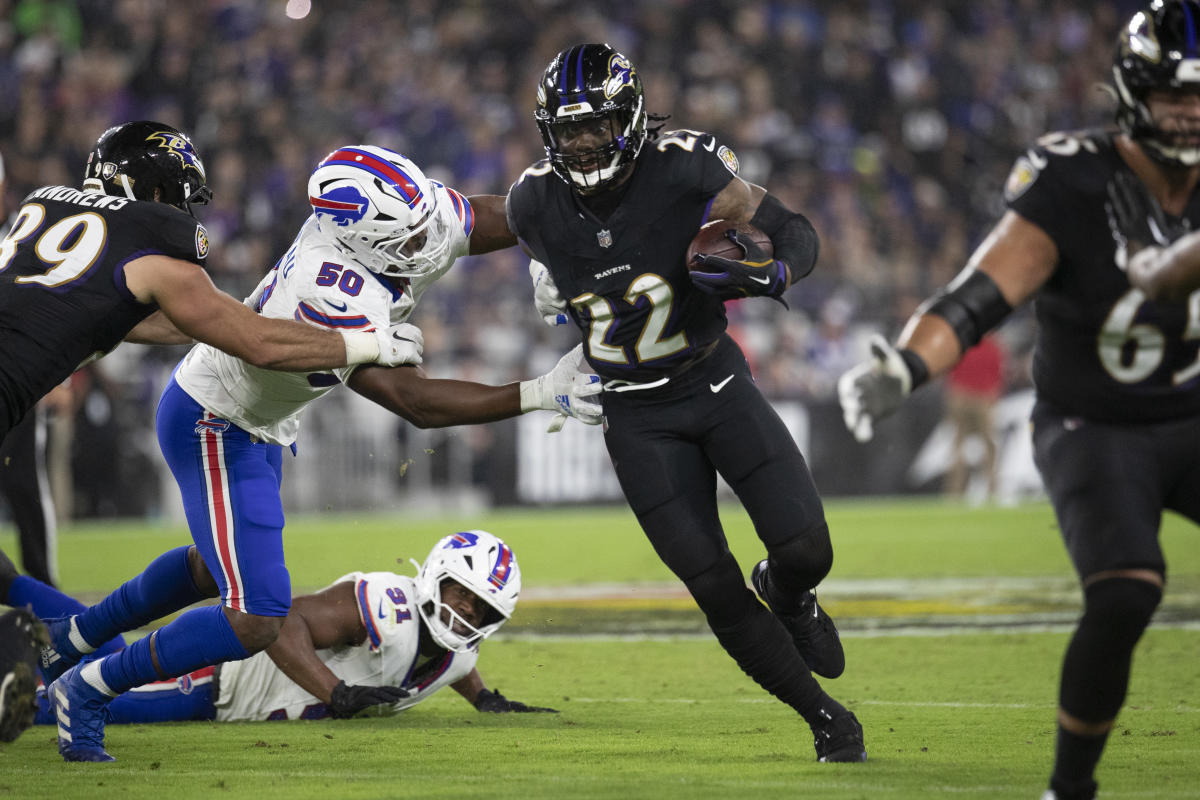 Derrick Henry and the Ravens overwhelm Buffalo and give the Bills their first loss of the season