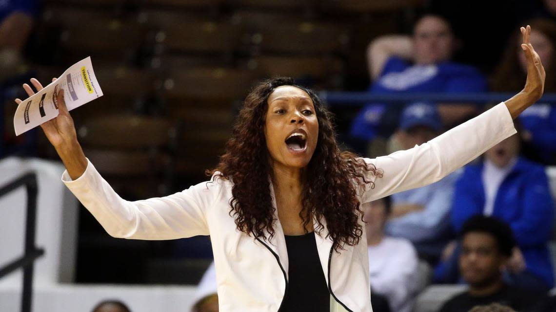 Kyra Elzy was relieved of her duties after four seasons as head coach in Kentucky. Brian Simms/bsimms@herald-leader.com